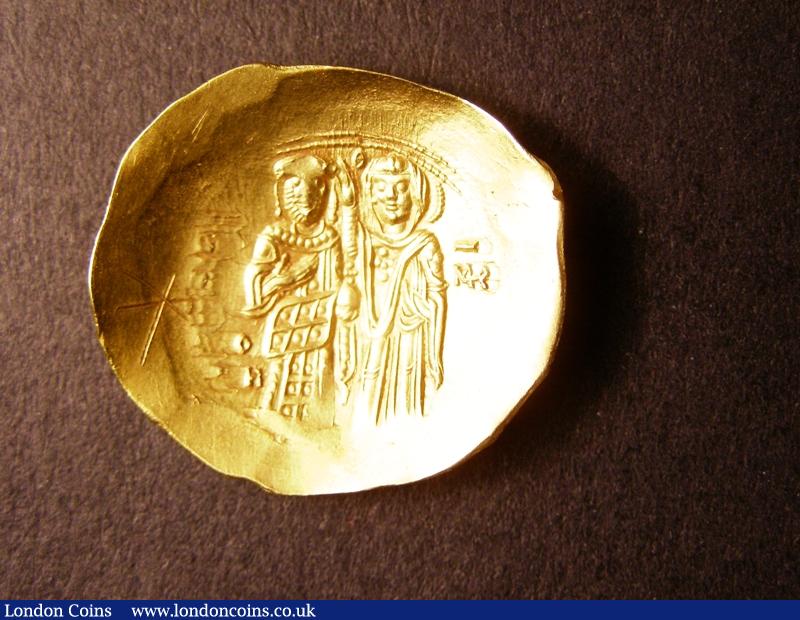 Byzantine Gold John II, Commenus, Gold hyperpyron 1118-1143 Sear 1940 EF with some graffiti in reverse border and a couple of weaker spot at the edge : Ancient Coins : Auction 126 : Lot 736
