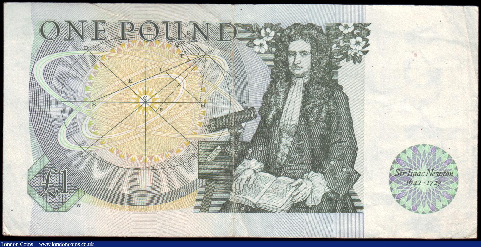 London Coins : A157 : Lot 69 : ERROR &pound;1 Somerset B341 issued 1981 series DW73 761060,  a heavy green printer's smudge do...