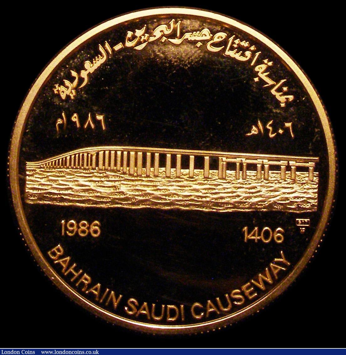 London Coins : A157 : Lot 905 : Saudi Arabia,  Commemorative Medal 1986 King Fahd/Shaykh Is&acirc;, Gold Proof The Opening of the Sa...
