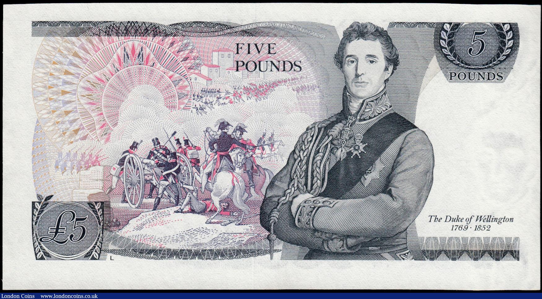 London Coins : A165 : Lot 449 : Five Pounds Page QE2 pictorial & The Duke of Wellington B336 Blue L Reverse issue 1973 FIRST RUN...