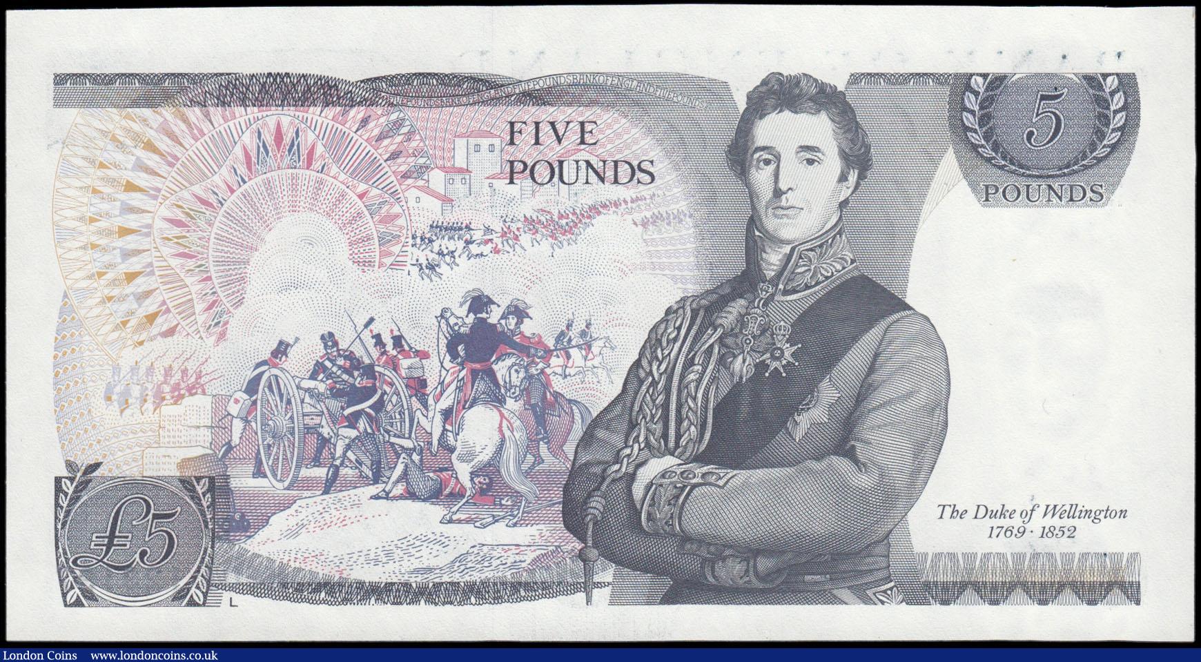 London Coins : A165 : Lot 459 : Five Pounds QE2 and The Duke of Wellington, Somerset B345 1mm Thread L Reverse issued 1987,a later s...