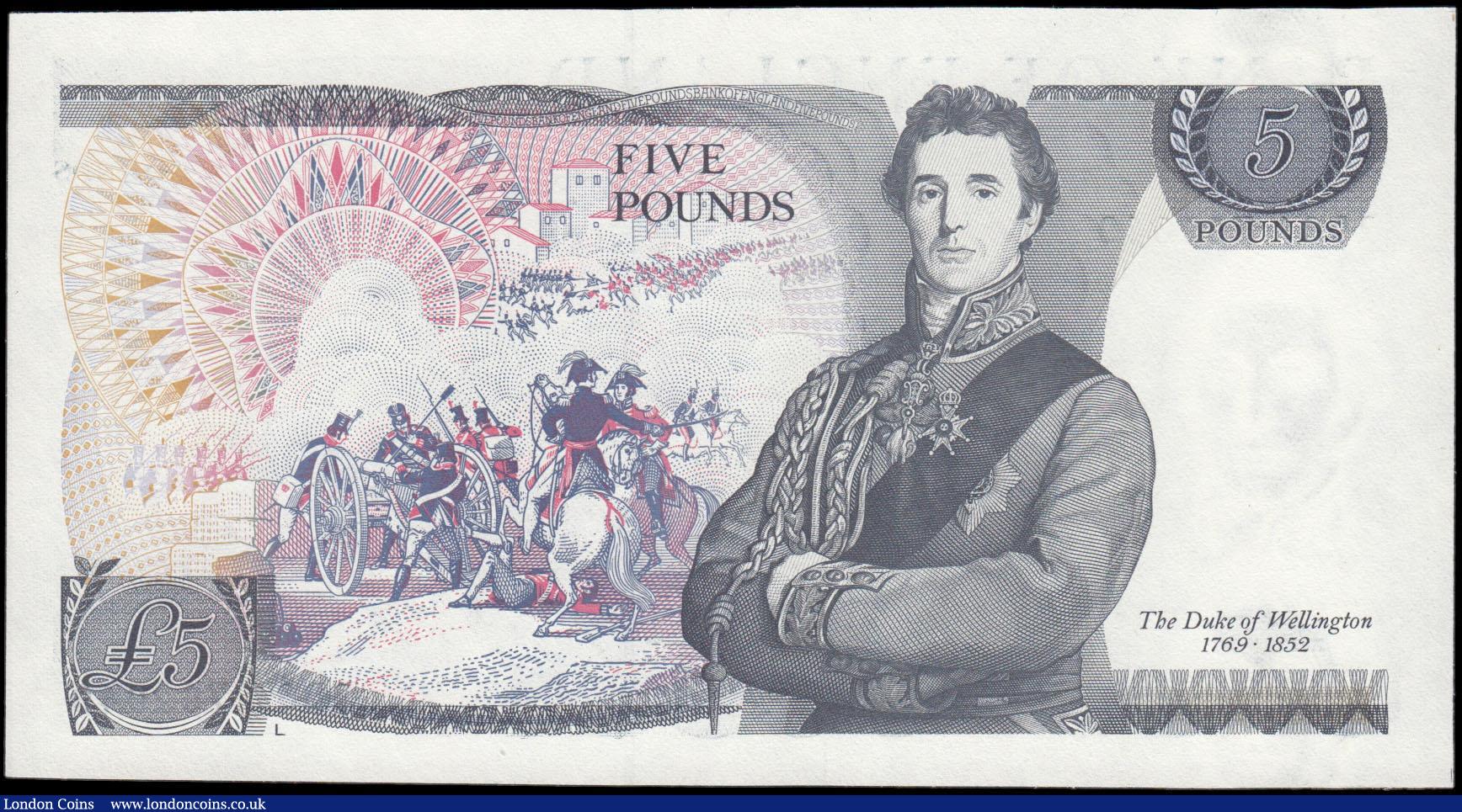 London Coins : A165 : Lot 475 : Five Pounds QE2 pictorial type & The Duke of Wellington, Gill B353 1mm Security Thread Blue L Re...