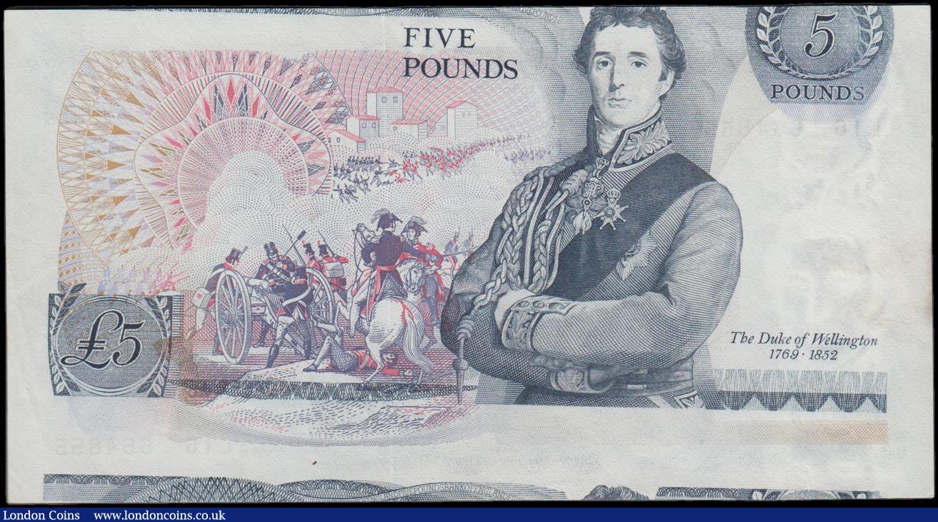 London Coins : A166 : Lot 68 : Five Pounds QE2 pictorial & The Duke of Wellington ERROR note B332 issue 1971 LAST series number...