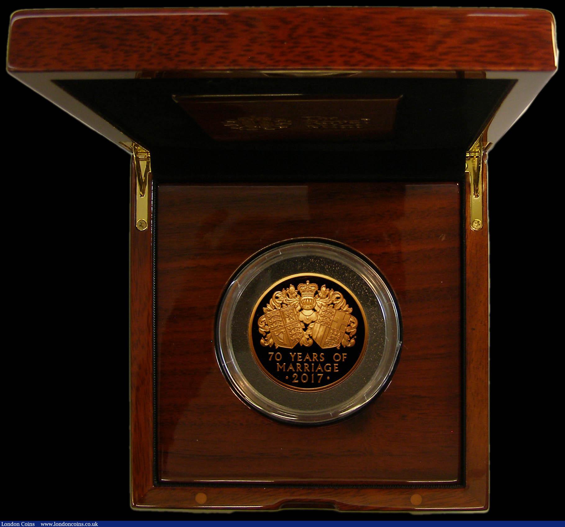 London Coins : A166 : Lot 791 : Ten Pounds 2017 Queen Elizabeth II and Prince Philip Platinum Wedding Anniversary 5oz. Gold Proof S....