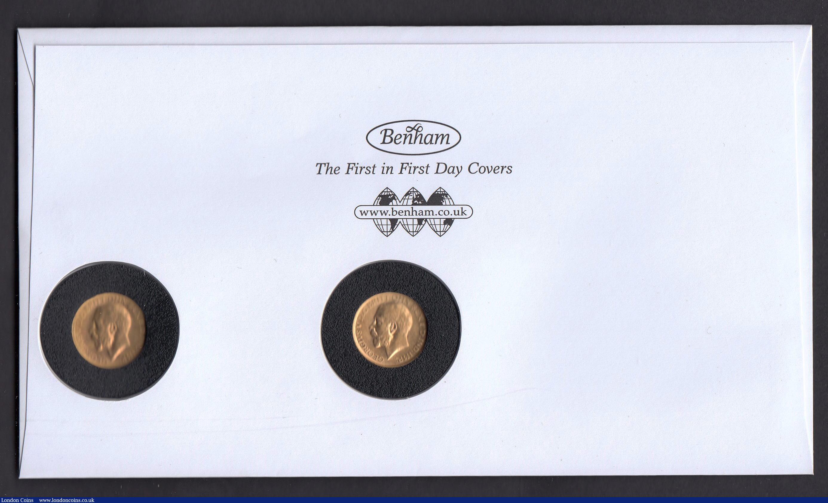 London Coins : A173 : Lot 390 : Numismatic Cover - The Centenary of World War I 22-Carat Sovereign pair, comprising Sovereigns (2) 1...
