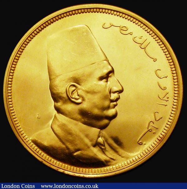 Egypt 500 Piastres Gold AH1340 (1922) Proof  KM#342, an impressive 42.50 grammes issue, with a gentle edge bruise at 1 o'clock and minor hairlines, nFDC retaining around 90% original mint brilliance, an imposing large Gold King Fuad I Royal Mint issue, only 1800 currency issues were minted, the Proof items with no mintage figure stated by Krause and offered far less frequently than the currency issues. : World Coins : Auction 174 : Lot 1245