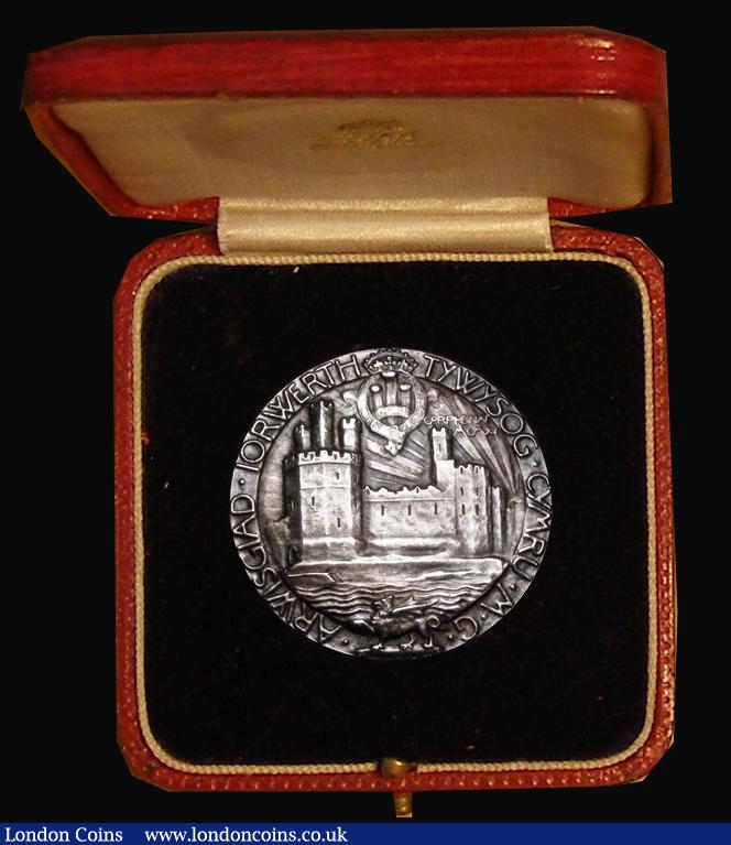 London Coins : A182 : Lot 869 : Investiture of Prince Edward as Prince of Wales 1911 35mm diameter in silver by W.Goscombe John, Eim...