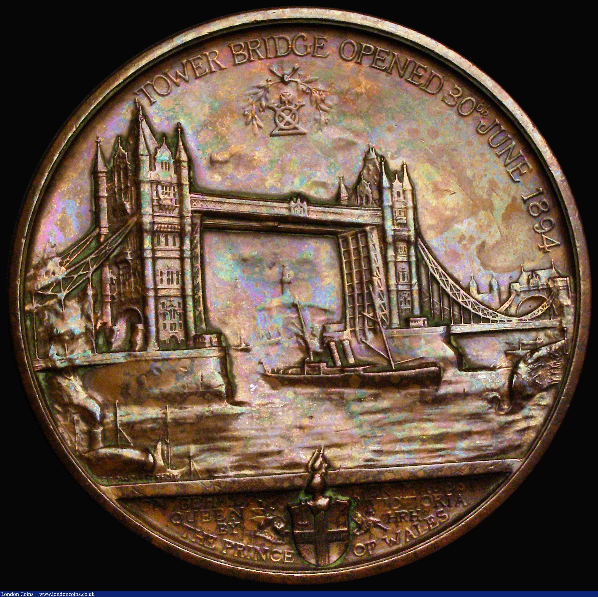London Coins : A187 : Lot 1146 : Opening of Tower Bridge 1894 77mm diameter in bronze, issued by the Corporation of London Obverse: B...