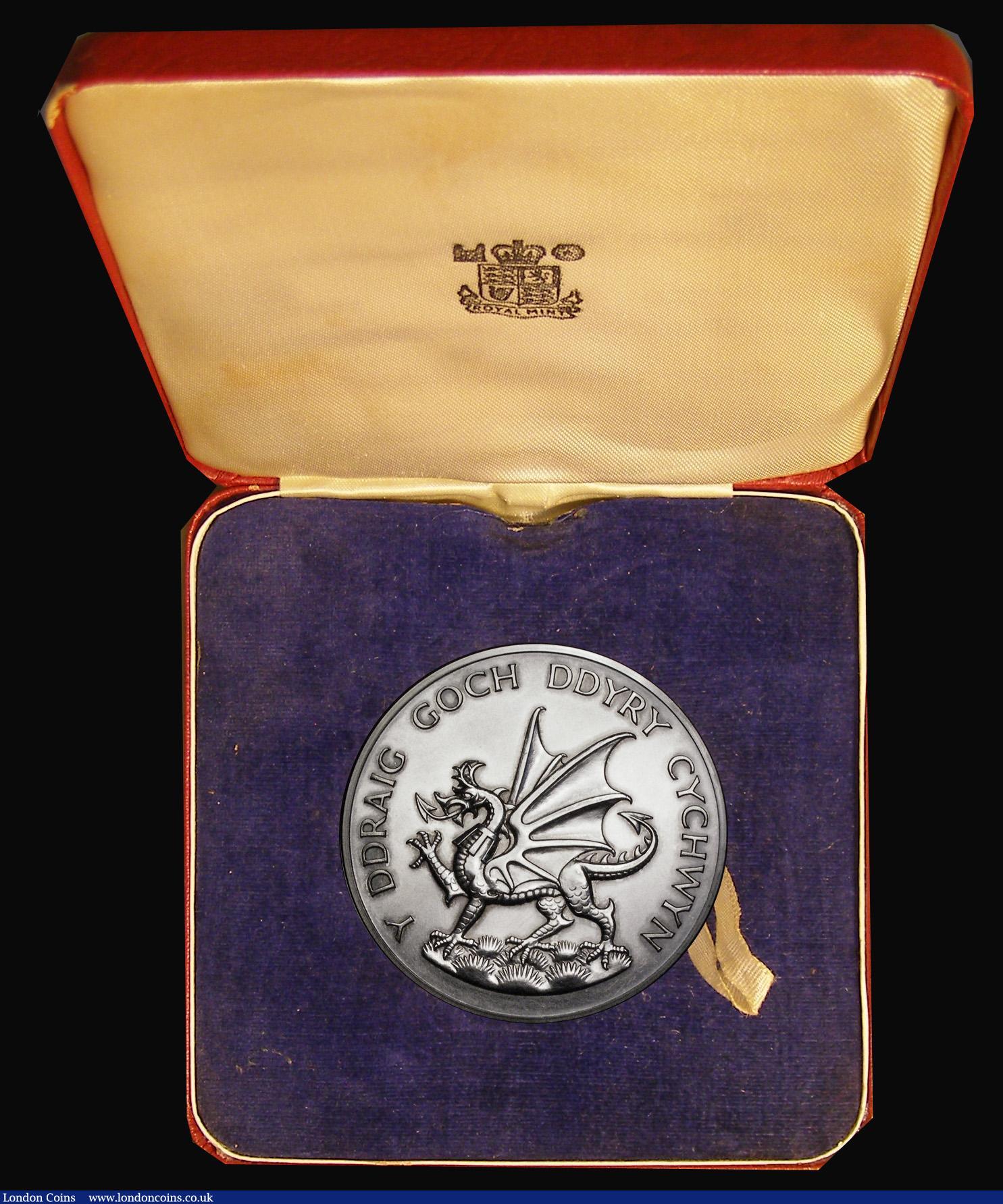 London Coins : A188 : Lot 666 : Investiture of Prince Charles as Prince of Wales 1969 56mm diameter in silver, by M. Rizzello, Obver...