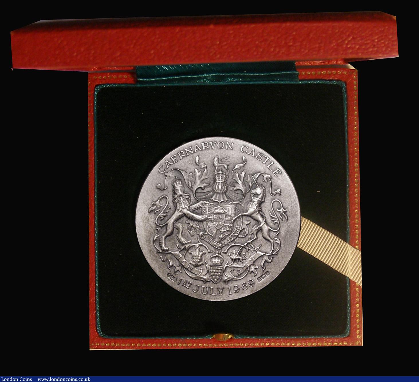 London Coins : A192 : Lot 459 : Investiture of Prince Charles as Prince of Wales 1969 52mm diameter in silver, 72 grams, by E. Fey (...