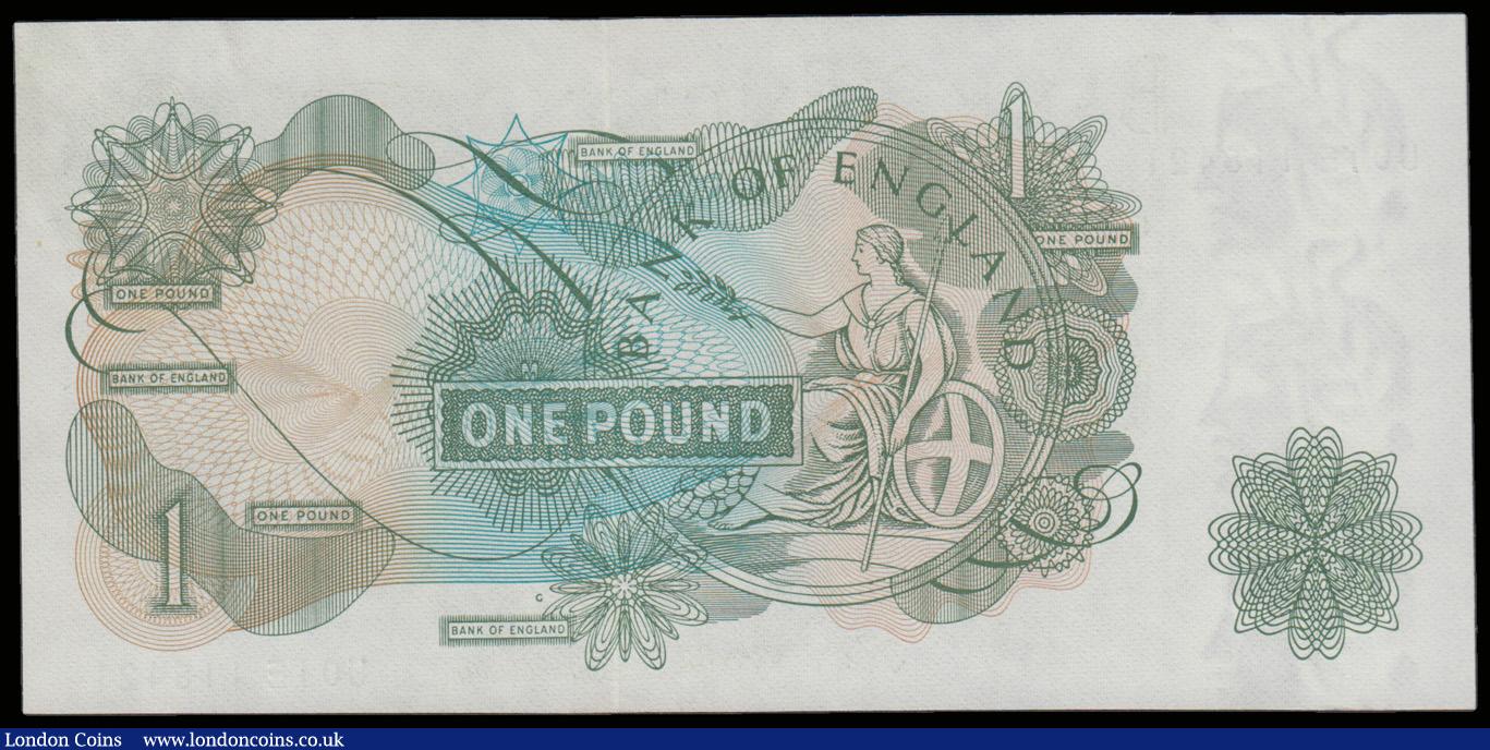 London Coins : A192 : Lot 56 : One Pound Fforde QE2 portrait & Seated Britannia B307 G reverse 1967 S/N U01E 118421 EF with a h...