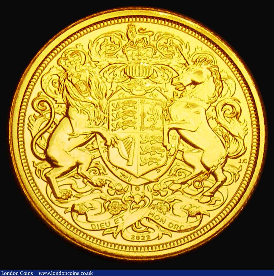 London Coins : A193 : Lot 1982 : Sovereign 2022 Queen Elizabeth II Memorial Charles III Obverse Reverse: Crowned Royal Arms with Lion...