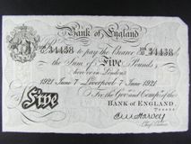 London Coins : A122 : Lot 146 : Five Pounds Harvey Liverpool 7th June 1921aU and rare thus, serial number 109/U 34438 Duggleby B...