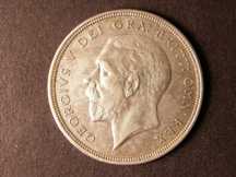 London Coins : A124 : Lot 218 : Crown 1932 ESC 372 gVF